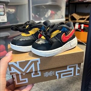 Nike Kids Black and Yellow Sneakers